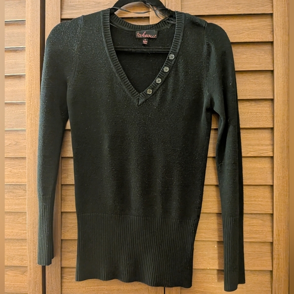 Black V-Neck Sweater by Takeout - Picture 5 of 11